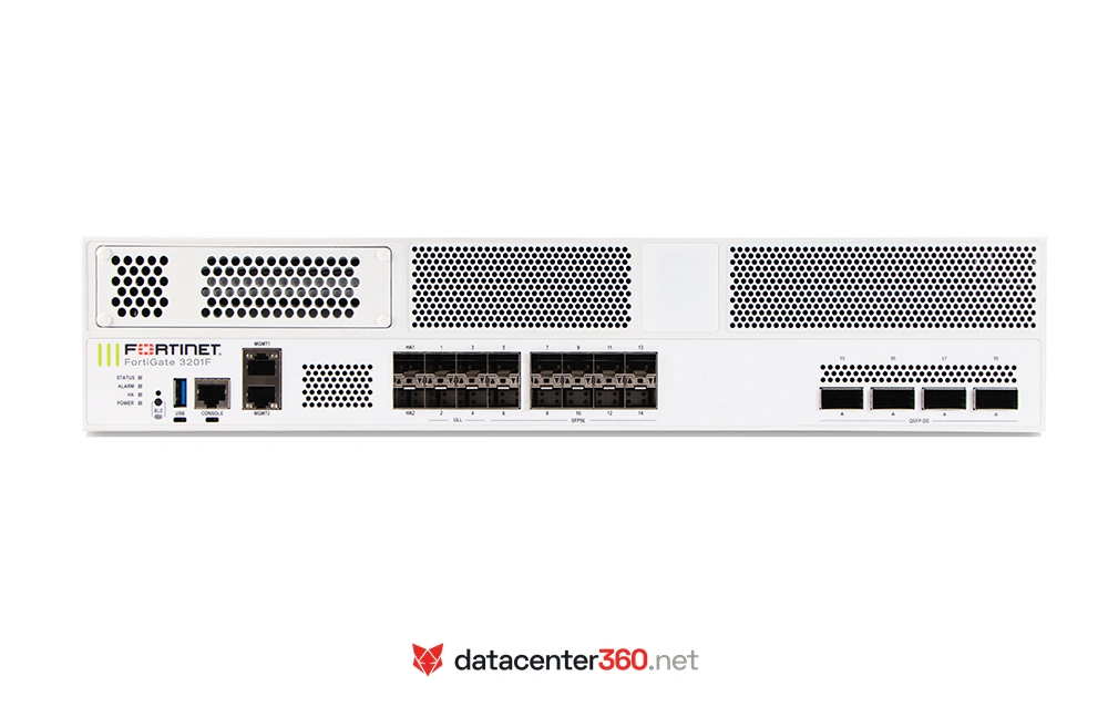 Vista posterior del FortiGate 3200F con puertos QSFP-DD y SFP56